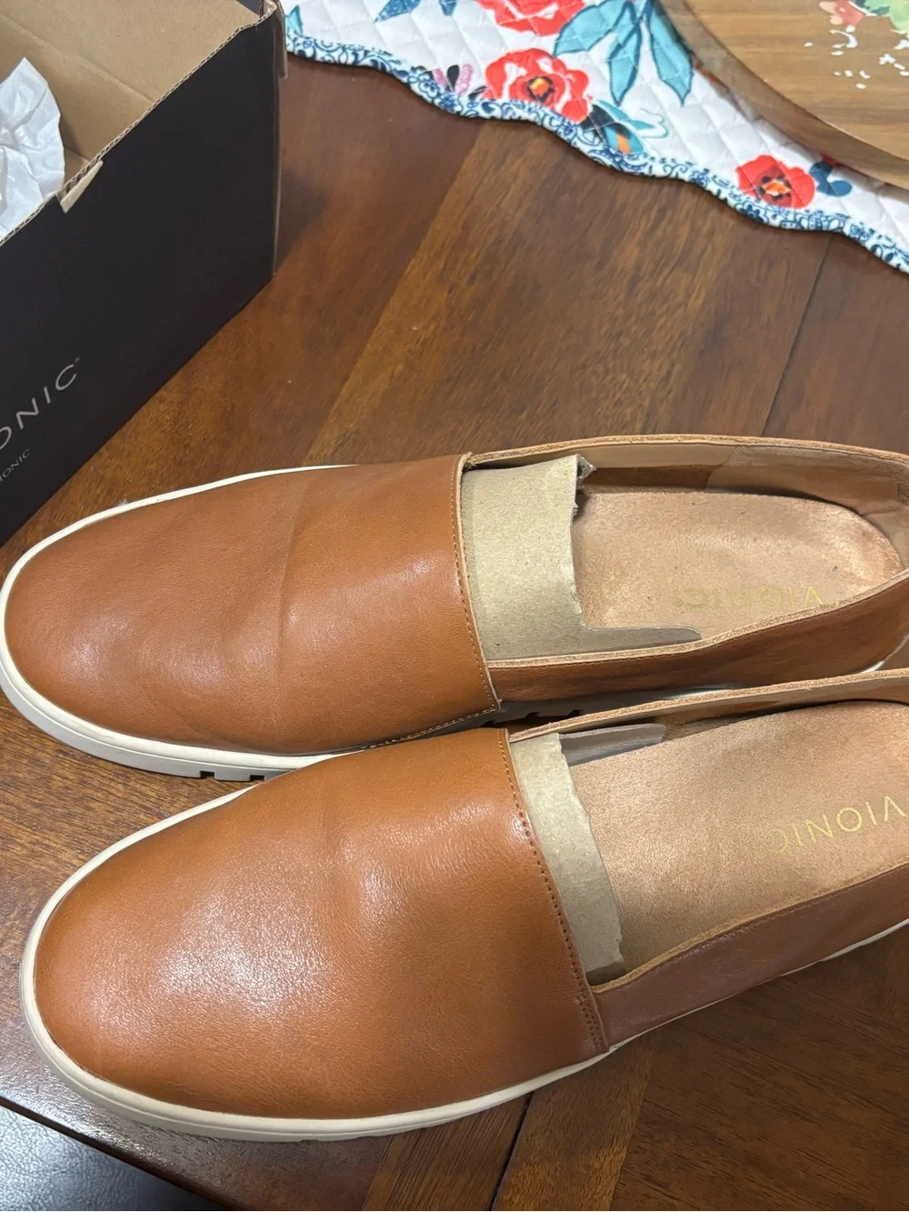 Vionic Uptown A-Line Loafer - Picture 3 of 4
